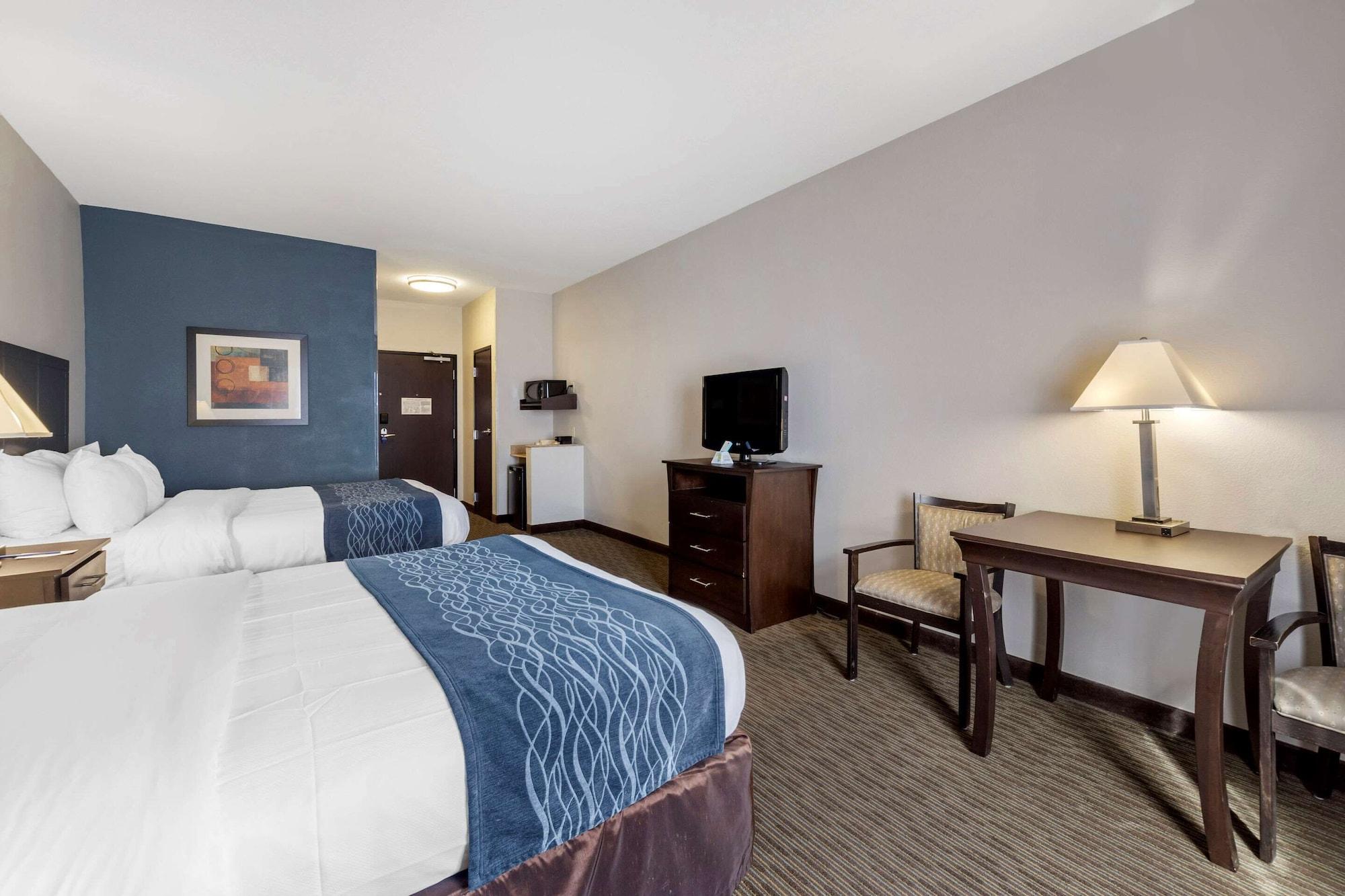 Comfort & West - I-40 Hotel 3*